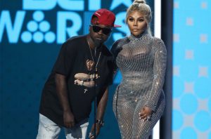 Havoc-and-Lil-Kim-2017-BET-awards-on-stage-billboard-1548